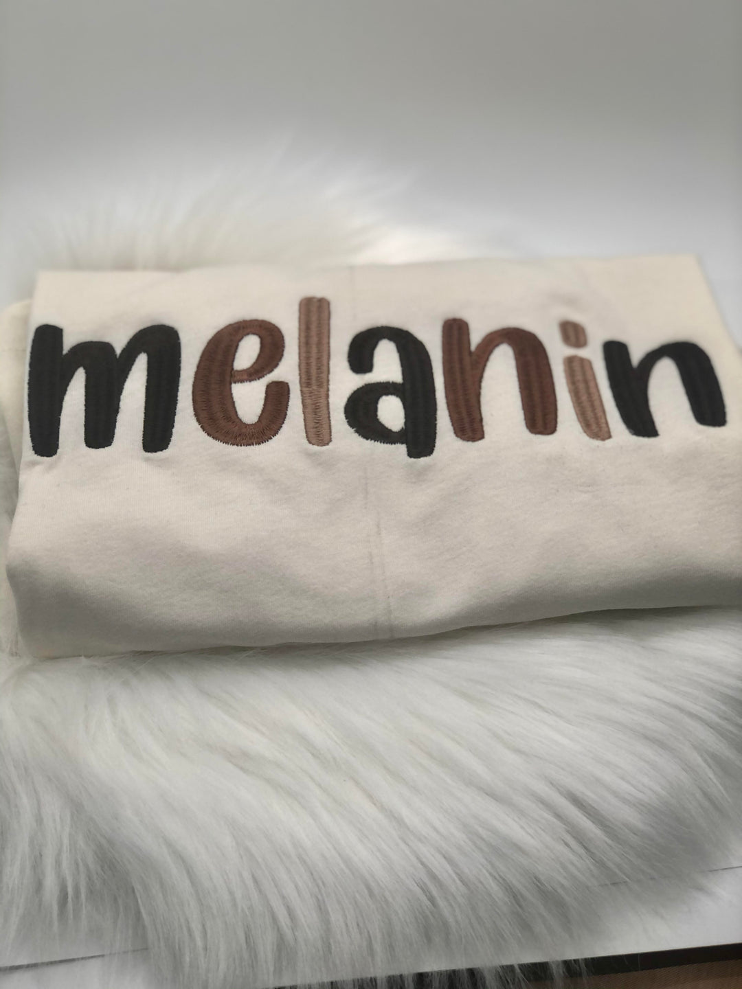 Shades of Melanin T-shirt Melanin Queen, Many Shades, Black Girl Magic, Melanin Poppin, Gift for Her, Unisex T-Shirt